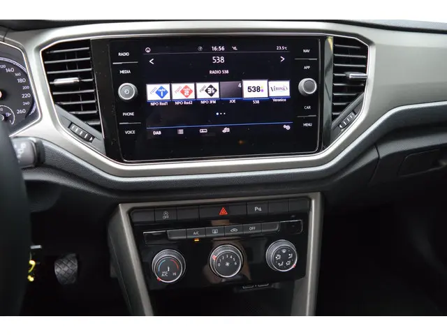 Volkswagen T-Roc 1.5 TSI Style Business 2020 Benzine 23
