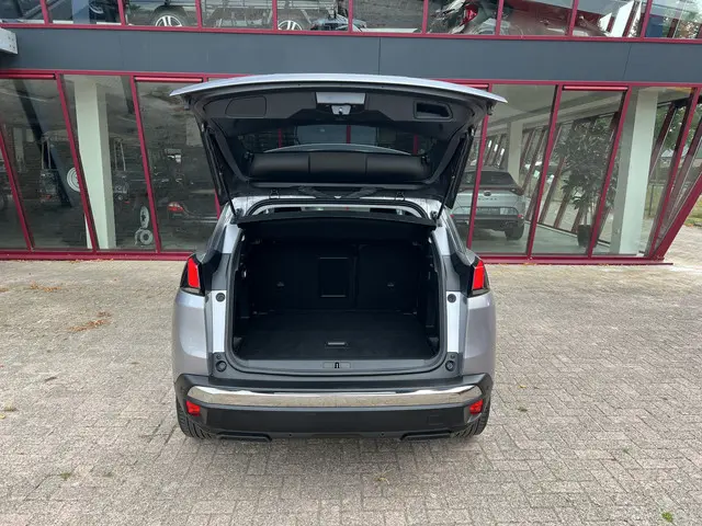 Peugeot 3008 1.6 e-THP GT Line 2017 Benzine 28