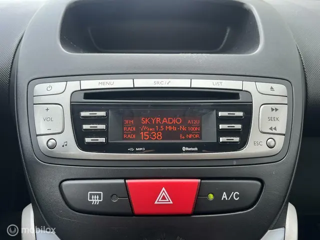 Peugeot 107 1.0 Envy | Airco | elekt. ramen | 2013 Benzine 13