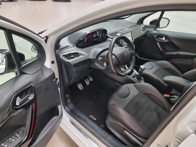 Peugeot 208 2