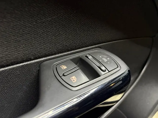 Opel Corsa 1.2-16V BlitZ 2014 Benzine 8