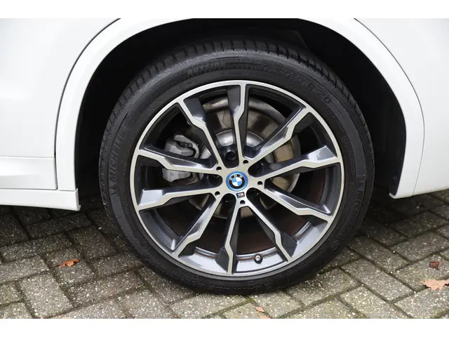 BMW X3 xDrive30e High Executive 2022 Hybride Benzine 17