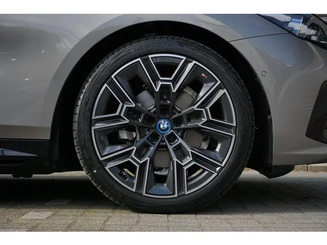 BMW 5 Serie Touring 530e 2025 Hybride Benzine 6