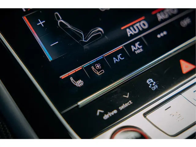 Audi RSQ8 4.0 TFSI RS Q8 quattro 2023 Hybride Benzine 37