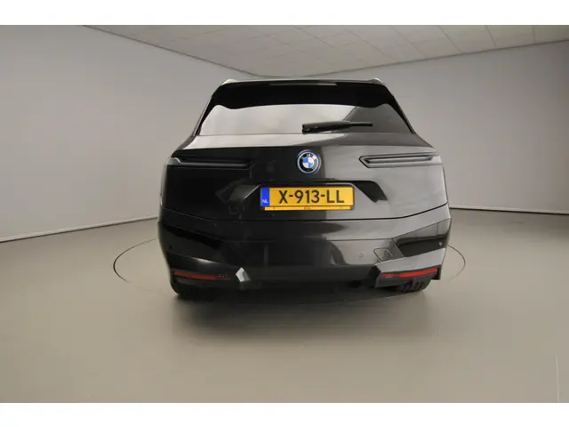BMW iX xDrive40 2023 Elektrisch 3