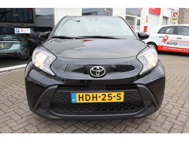 Toyota Aygo X 1.0 VVT-i S-CVT PLAY 2023 Benzine 19