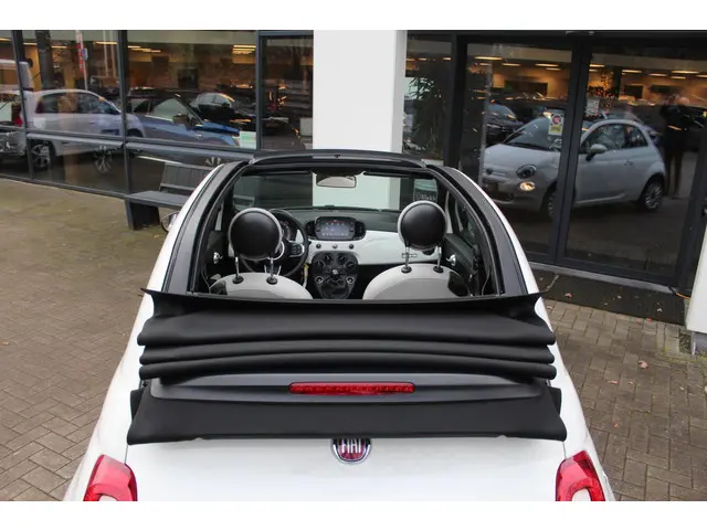 Fiat 500C 1.0 Hybrid Dolcevita 2022 Benzine 16
