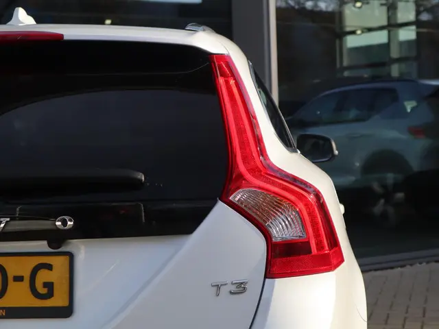 Volvo V60 1.5 T3 Ocean Race 2016 Benzine 7