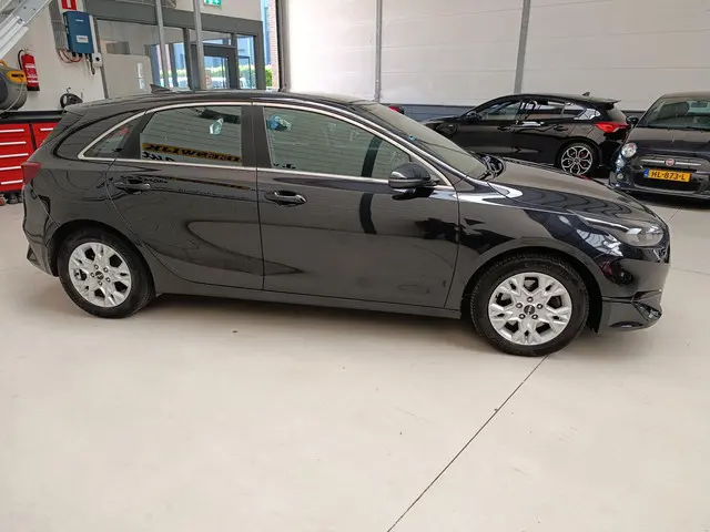 Kia Ceed 1.0 T-GDi DynamicLine 2022 Benzine 15