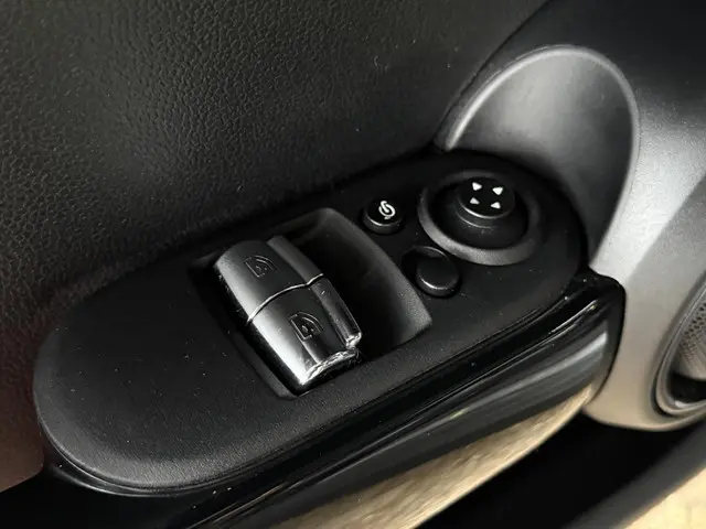 MINI Electric Mini Yours 33 kWh 2020 Elektrisch 30