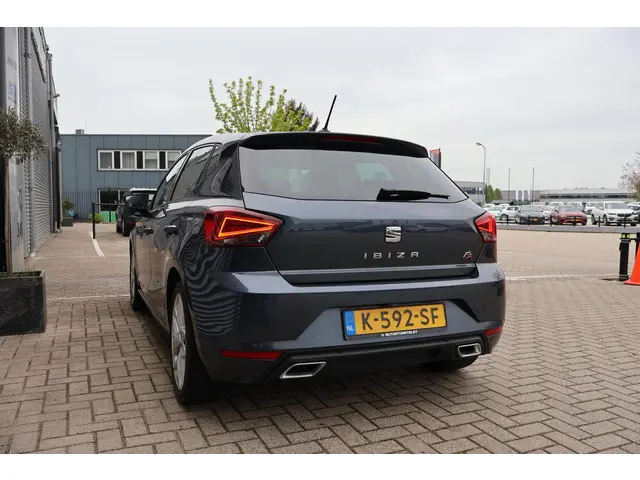 SEAT Ibiza 1.0 TSI FR Business Intense 2021 Benzine 2