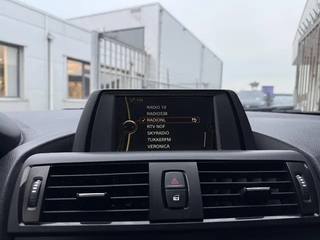 BMW 1 Serie 116i High Executive 2014 Benzine 15