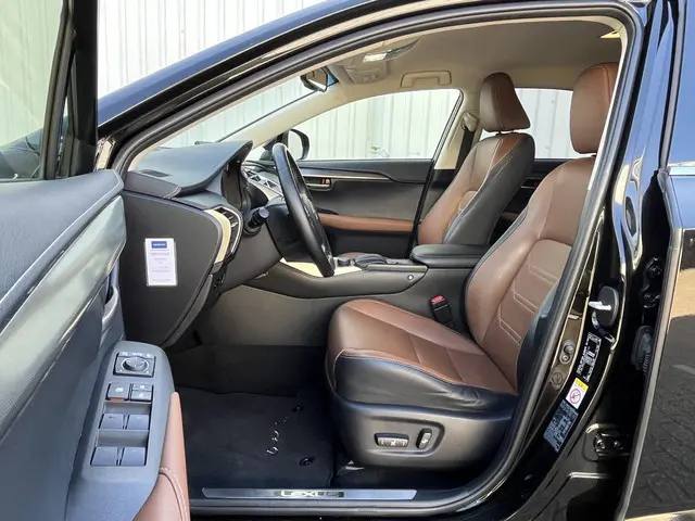 Lexus NX 300h AWD Luxury Line 2015 Hybride Benzine 12