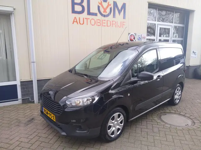 Ford Transit Courier 1.0 Trend Start&Stop 2020 Benzine 2