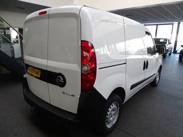 Opel Combo 1.3 CDTi L1H1 Edition 2017 Diesel 3