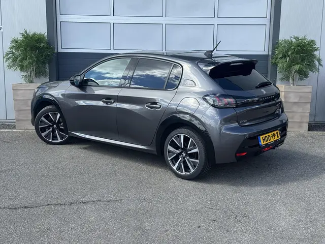 Peugeot 208 1.2 PureTech GT Pack 2019 Benzine 4