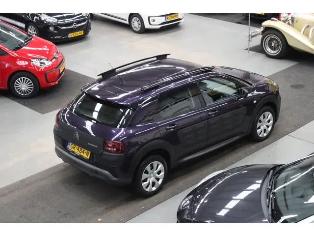 Citroën C4 Cactus 1.2 e-VTi Feel Automaat 2015 Benzine 28