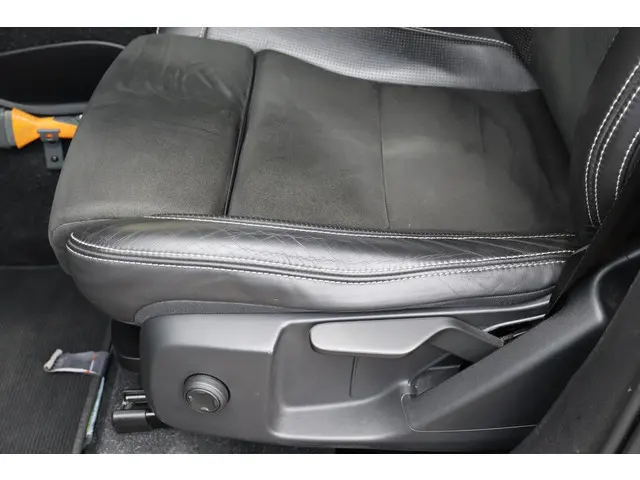 Volvo XC40 1.5 T3 R-Design 2019 Benzine 22