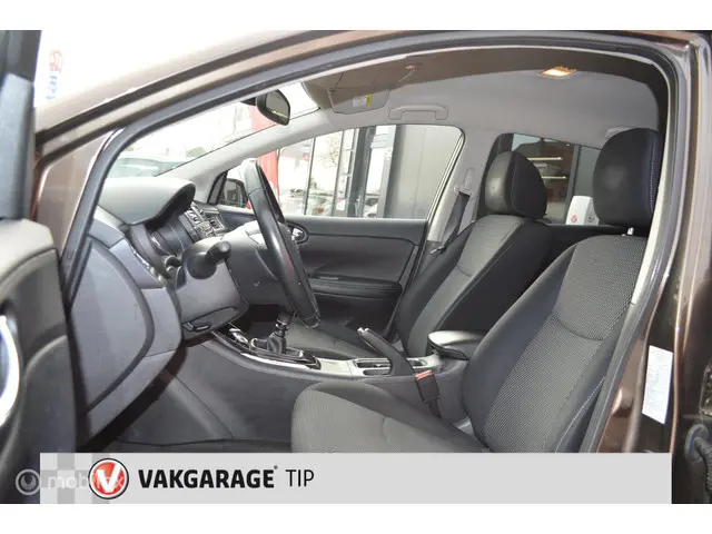 Nissan Pulsar 1.2 DIG-T N-Connecta 2016 Benzine 21