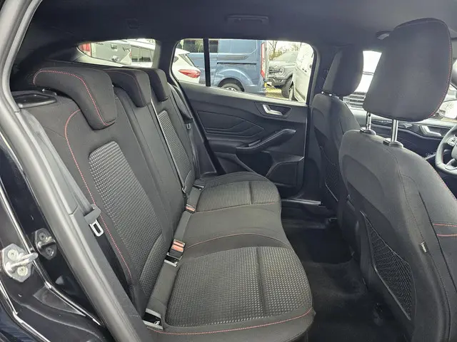 Ford Focus 1.0 EcoBoost Hybrid ST Line 2024 Benzine 10