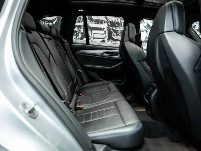 BMW X3 xDrive30e High Executive 2021 Hybride Benzine 25