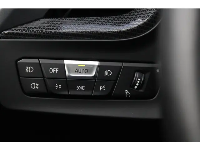 BMW 1 Serie 120i High Executive Edition 2021 Benzine 46