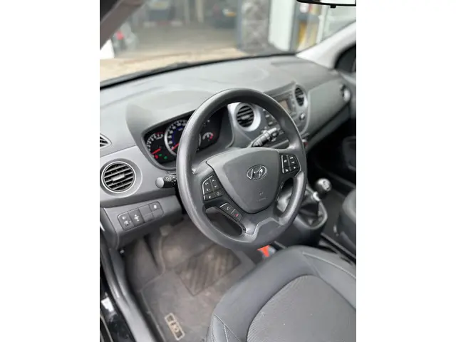 Hyundai i10 1.0i Comfort 2019 Benzine 6