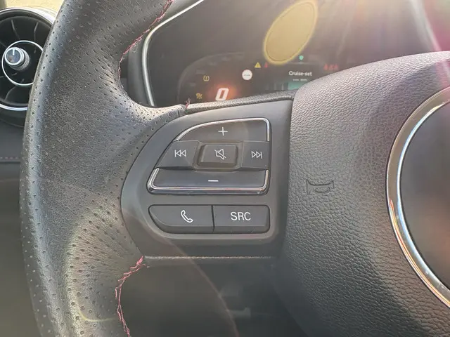 MG EHS 1.5 TGDI Luxury 2023 Hybride Benzine 25