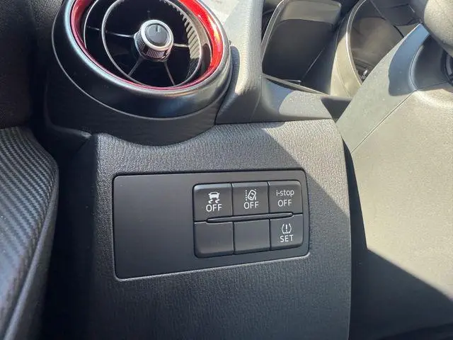 Mazda 2 Hybrid e-SkyActiv-G 90 6MT Homura 2024 Benzine 8