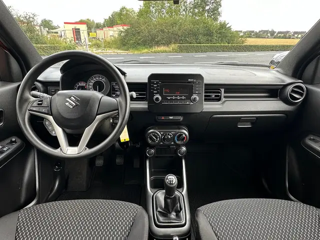 Suzuki Ignis 1.2 Smart Hybrid Comfort 2024 Benzine 24