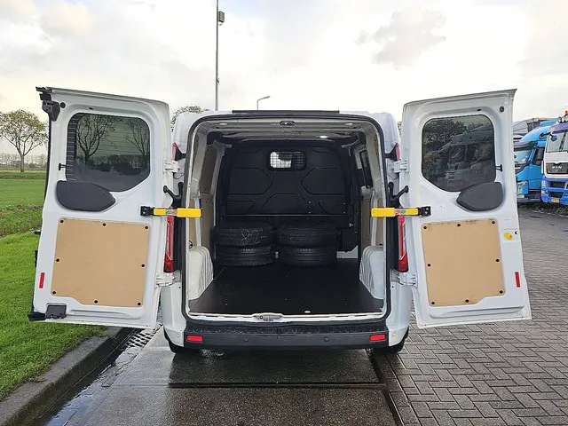 Ford Transit Custom 2.0 2020 Diesel 13