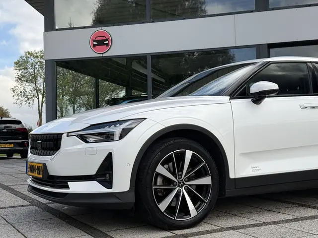 Polestar 2 Long Range Dual Motor AWD 2020 Elektrisch 29