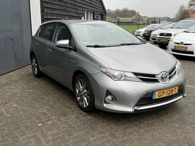 Toyota Auris 1.8 Hybrid Lease 2014 Hybride Benzine 3