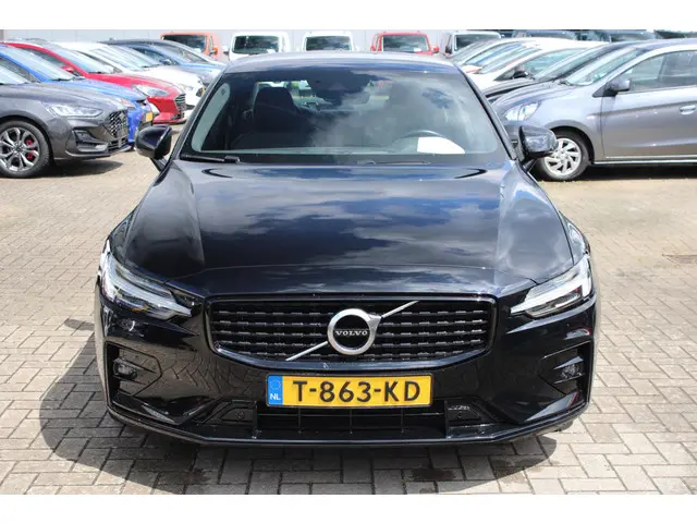 Volvo S60 2.0 B3 R-Design 2021 Benzine 4