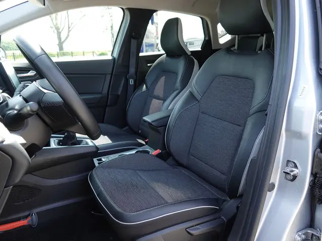 Renault Captur 1.0 TCe 90PK Intens 2022 Benzine 6