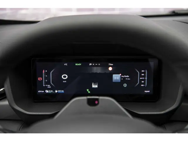 Lynk & Co 01 1.5 Plug-in Hybrid More 2025 Hybride Benzine 19