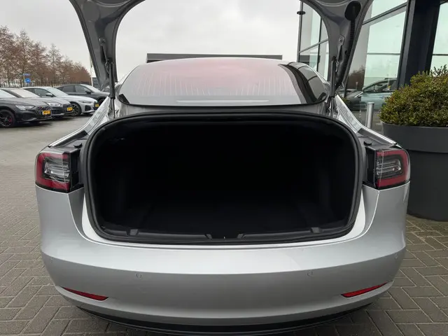 Tesla Model 3 Performance AWD 75 kWh 2019 Elektrisch 11