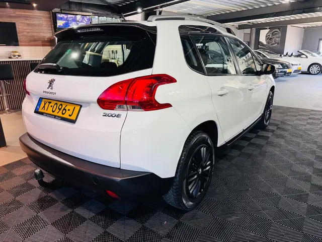 Peugeot 2008 1.2 PureTech Blue Lease 2014 Benzine 13