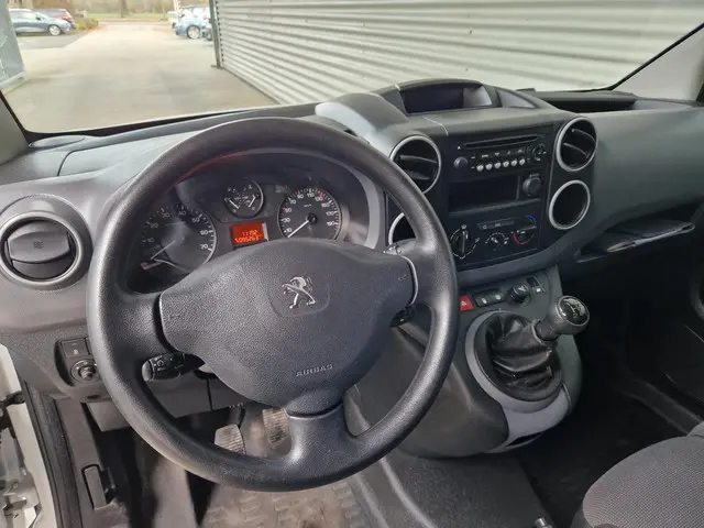 Peugeot Partner 120 1.6 BlueHDi 75 L1 Pro 2018 Diesel 7