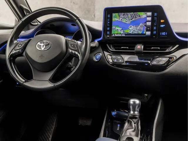 Toyota C-HR 1.8 Hybrid Sport 2018 Hybride Benzine 7
