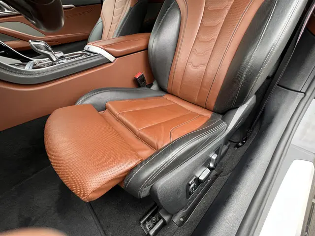 BMW 8 Serie M850i xDrive High Executive 2020 Benzine 22