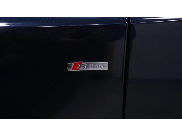 Audi Q3 2.0 TFSI quattro S Edition 2013 Benzine 12