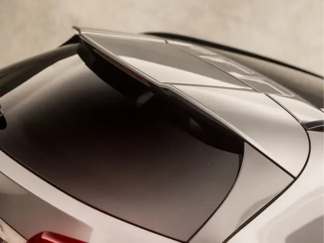 Mercedes-Benz GLA 180 AMG Night Upgrade 2019 Benzine 29