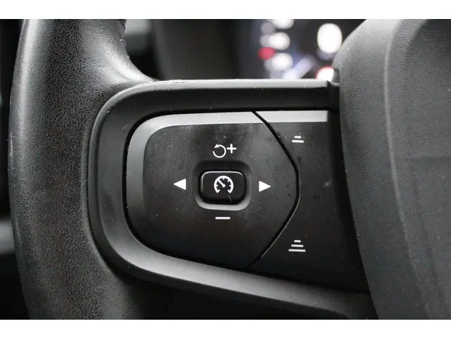 Volvo XC40 1.5 T2 Momentum Core 2021 Benzine 18