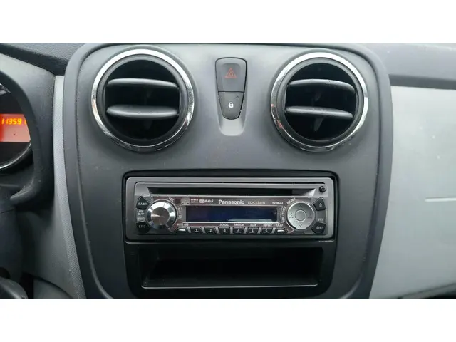 Dacia Logan MCV 1.2 16V 2014 Benzine 9