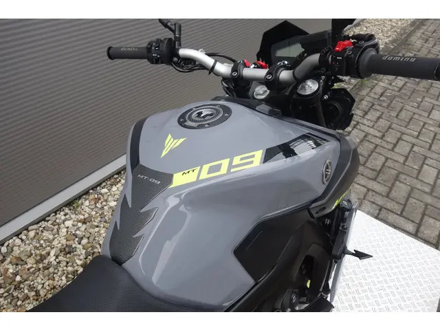 Yamaha MT 09 ABS 2017 Benzine 35