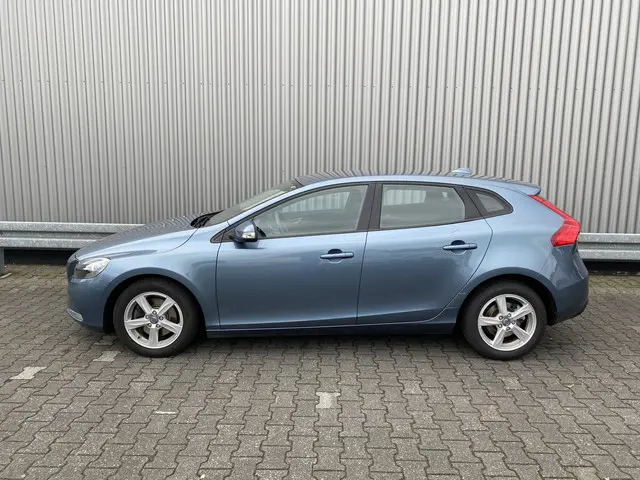 Volvo V40 1.6 T3 Kinetic 2012 Benzine 9