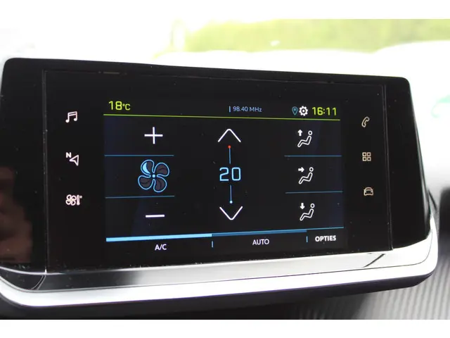 Peugeot e-208 EV Allure 50 kWh 2021 Elektrisch 24