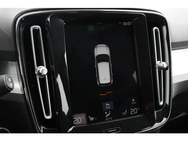 Volvo XC40 1.5 T3 163pk Automaat Momentum 2020 Benzine 24