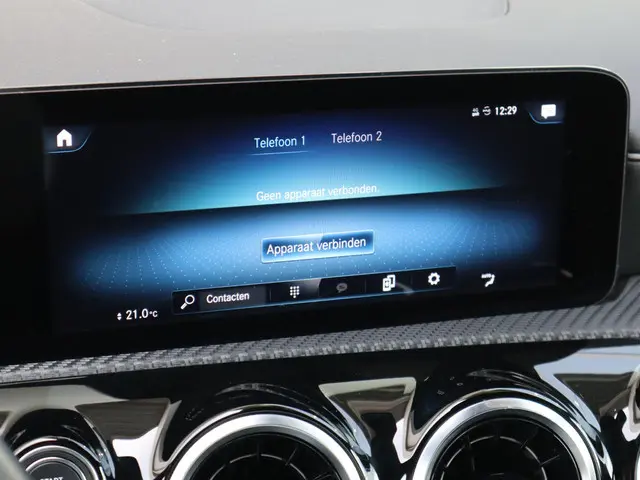 Mercedes-Benz CLA 180 Business Line 2022 Benzine 19